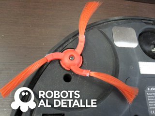 Robot aspirador Eziclean Bot Pets cepillo lateral