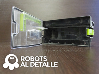 robot aspirador LG Hombot Square VR6470LVMP deposito abierto