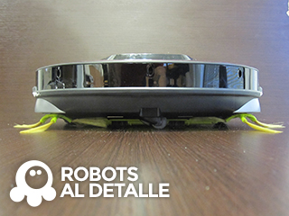 robot aspirador LG Hombot Square VR6470LVMP parte frontal
